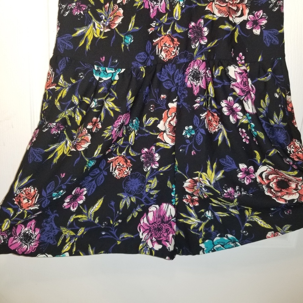 Romper - Picture 2 of 4